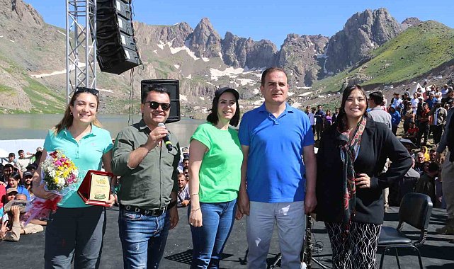 Hakkari'de '5. Cilo Fest' Tuğçe Kandemir konseri ile sona erdi