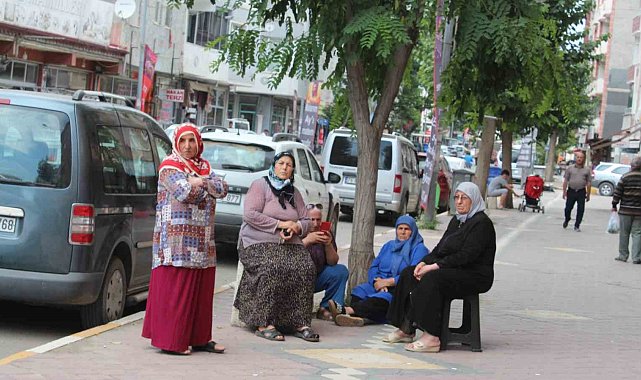 Iğdır'da site sakinlerinden evleri için sahte rapor çıkartıldığı iddiası