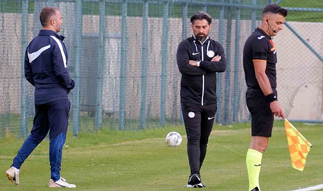 İlhan Palut: &quot;Gerçekçi hedefler için zaman var&quot;