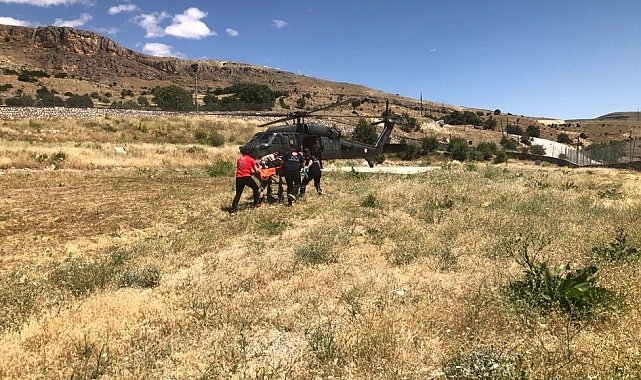 Kalp krizi geçiren kadın, askeri helikopterle hastaneye kaldırıldı