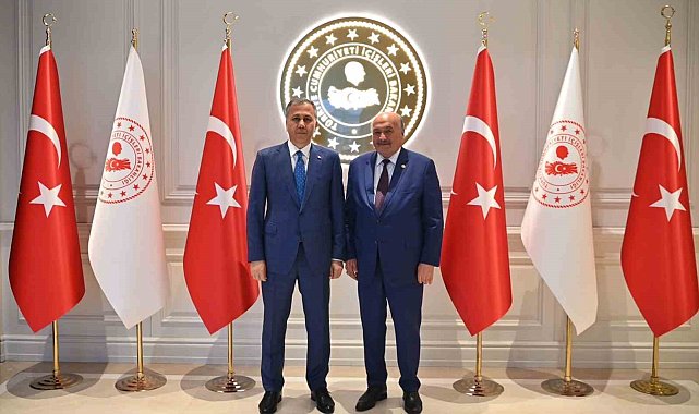 Karaman: "Türkiye yüzyılına yakışır bir Erzincan'ı ortaya çıkaracağız"