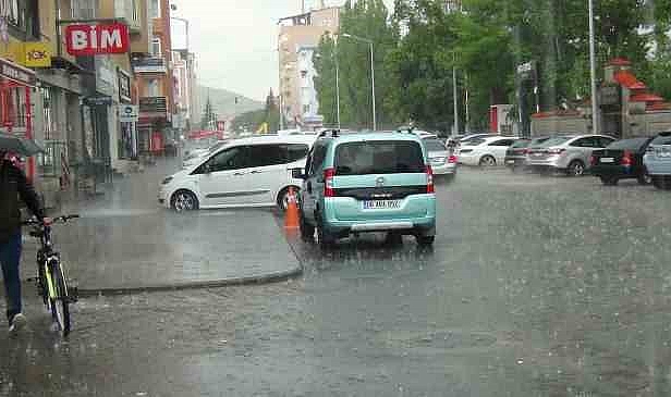  Kars'a sağanak yağmur uyarısı