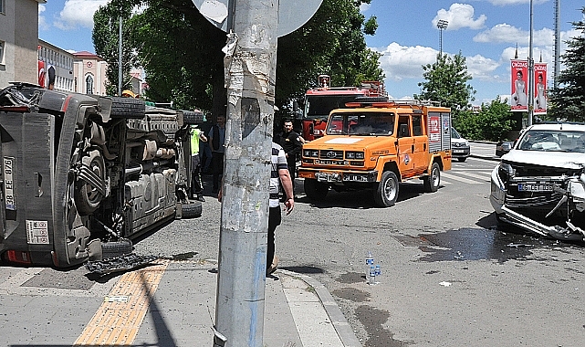 Kars'ta trafik kazası: 5 Yaralı