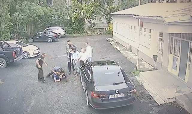 Kars'ta gazeteciye çirkin saldırı