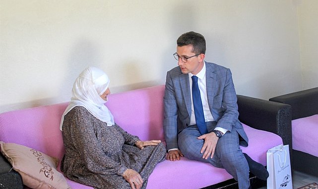 Kaymakam Kaptanoğlu, yaşlıların taleplerini dinledi