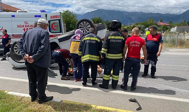 Kırmızı ışık ihlali kazaya neden oldu: 4 yaralı