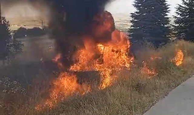 Kontrolden çıkarak devrilen araç alev alev yandı