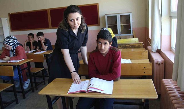 LGS öğretmenlerin başarısını da ortaya çıkardı: O ilçe başarı geleneğini bozmadı