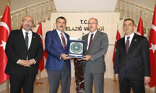 Milli Eğitim Bakanı Tekin Elazığ'da