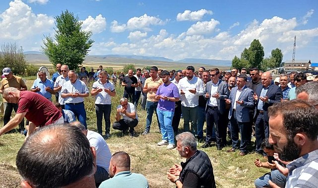 Muhammet Emin Erdoğan Selim'de toprağa verildi