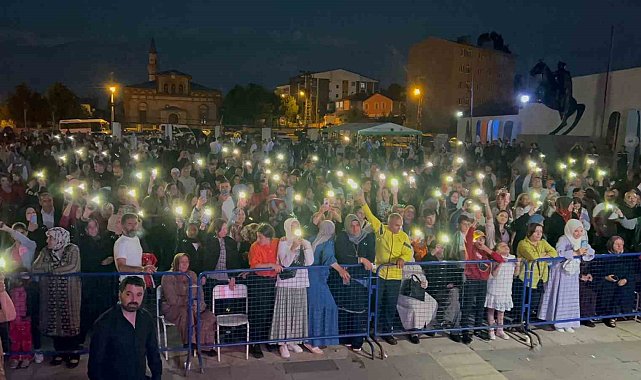 Sarıkamışlılar halaylarla coştu