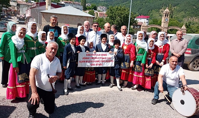 Sıla ziyaretine halaylı kutlama