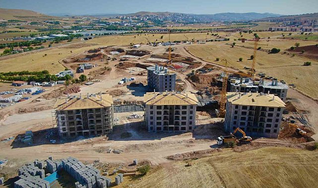 Temelini Cumhurbaşkanı Erdoğan atmıştı: Kalıcı konutların yapımı hızla sürüyor