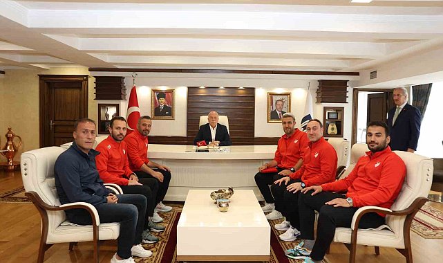 TÜFAD'tan Başkan Sekmen'e spor yatırımları övgüsü