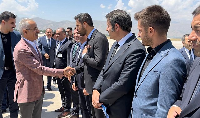 Ulaştırma ve Altyapı Bakanı Uraloğlu Yüksekova'da