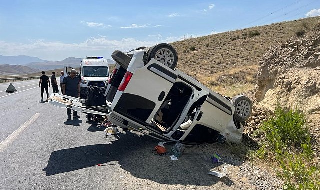 Van-Hakkari yolunda trafik kazası: 5 yaralı