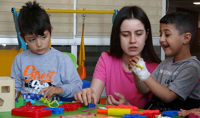 Van'da tedavi gören çocuklar eğitimlerinden geri kalmıyor