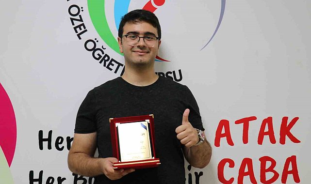 Vanlı öğrenci YKS'de ilk 100'e girmeyi başardı