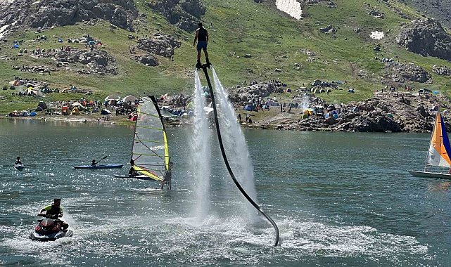 Yüksekova'da '5. Cilo Fest' 2. gününde de vatandaşların akınına uğruyor