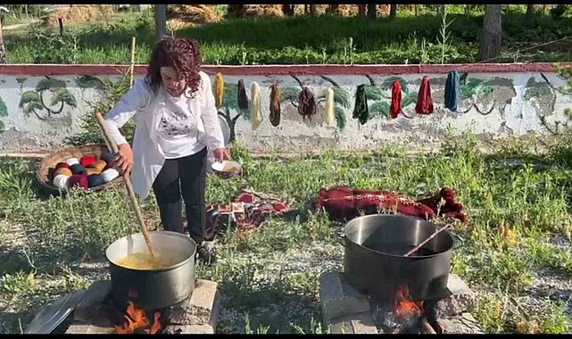 Yüksekova'da asırlık 'kök boyama' geleneği sürüyor