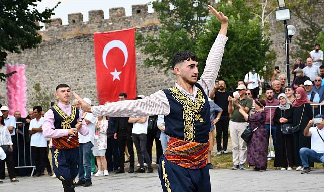 20. Ardahan Ulusal Kültür ve Bal Festivali'ne yoğun ilgi