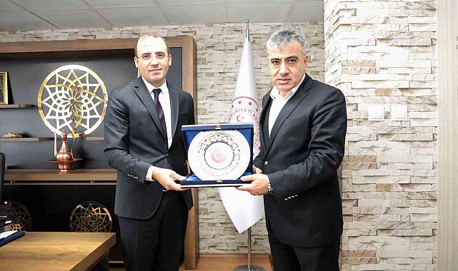 Ağrı Emniyet Müdürü Aydın'dan Vali Vekili Şimşek'e veda ziyareti