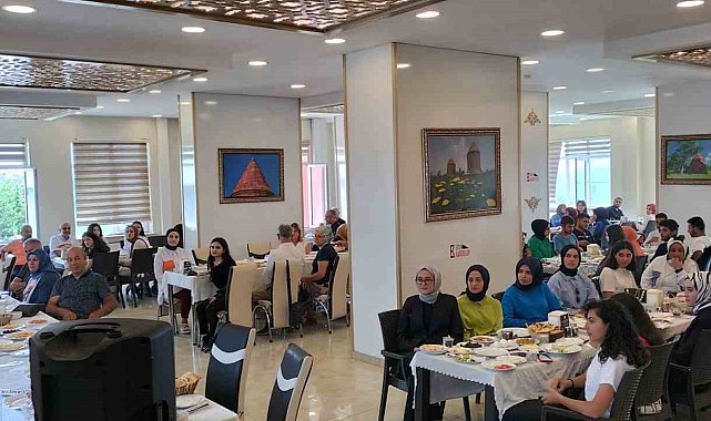 AHLAT İSDER'den kaynaşma kahvaltısı