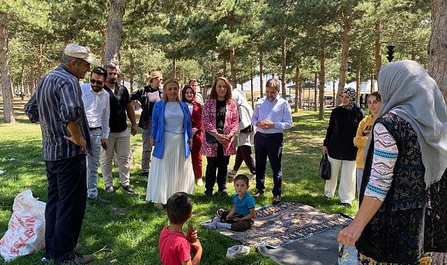 Ak Parti Erzurum'da saha turlarını hızlandırdı