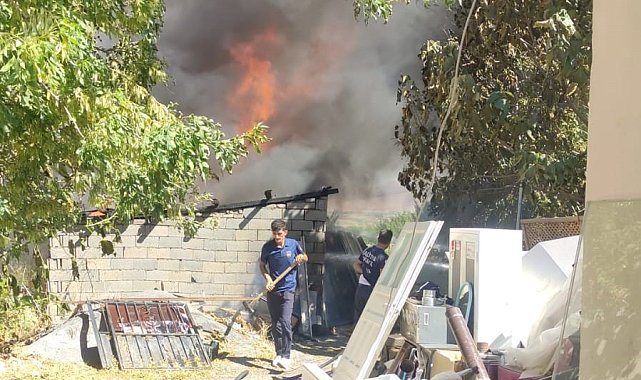 Akçadağ'da depo yangını