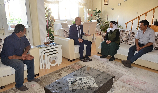 Ardahan Valisi Çiçek'in ilk ziyareti şehit ailesi oldu