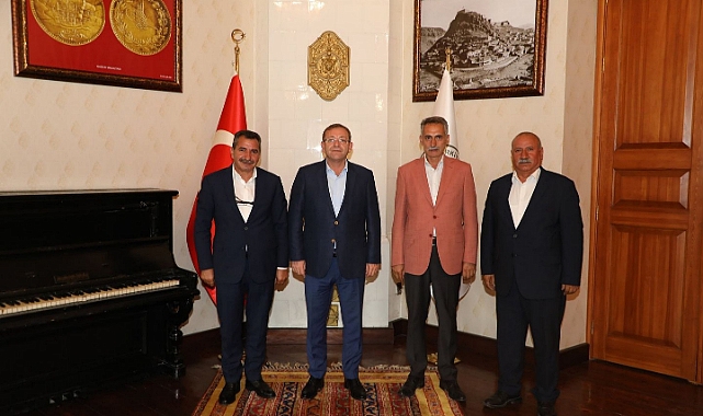 Belediye başkanları Vali Ziya Polat'ı ziyaret etti