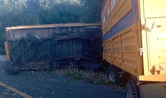 Biçerdöver ile traktör çarpıştı: 2 yaralı