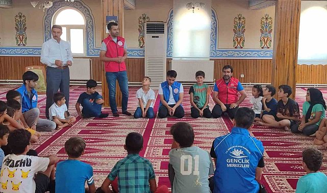 Bingöl&#039;de gençler, Kur&#039;an kursu öğrencileriyle bir araya geldi