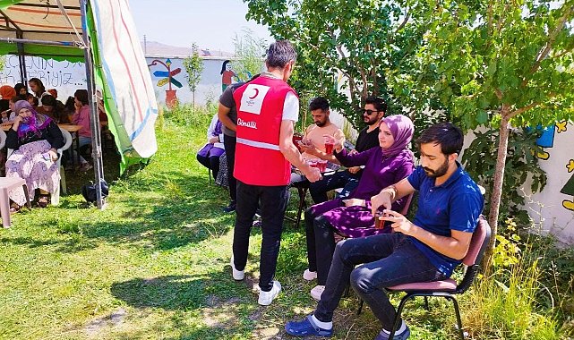 Diyadin'de özel eğitimli öğrencilere Kızılay'dan şenlik