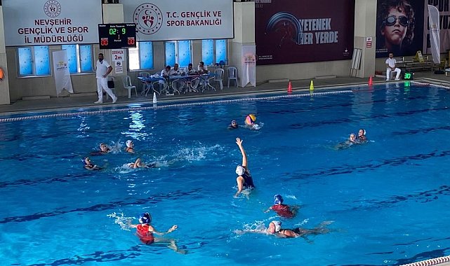 Elazığ takımı su topunda Türkiye 4.'sü oldu