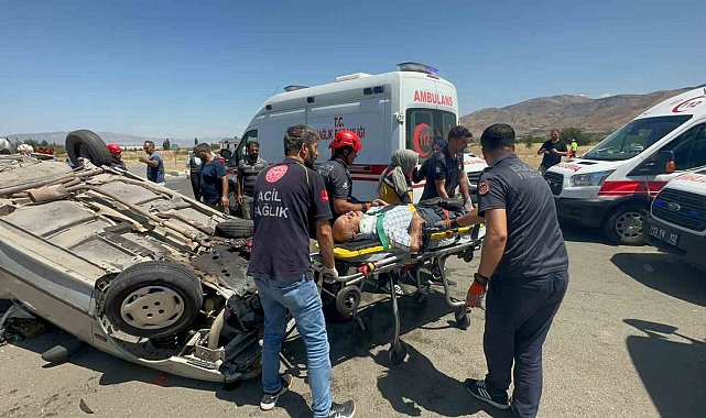 Elazığ'da feci kaza: 1 ölü, 2'si ağır 4 yaralı