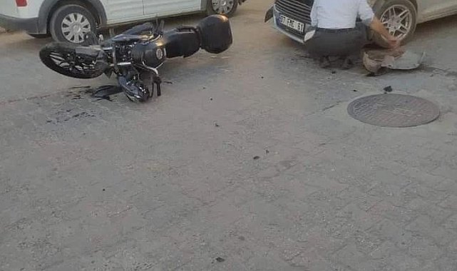 Elazığ'da hafif ticari araç ile motosiklet çarpıştı :1 yaralı