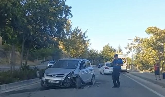 Elazığ'da otomobil ile minibüs çarpıştı: 1 yaralı