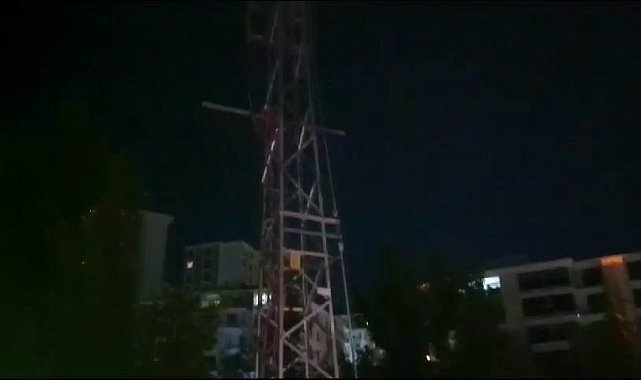 Elazığ'da trafo bomba gibi patladı