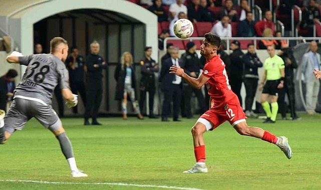 Elazığspor, Berşan Yavuzay'ı transfer etti