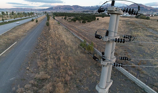 Elektrik hatlarına drone'lu bakım