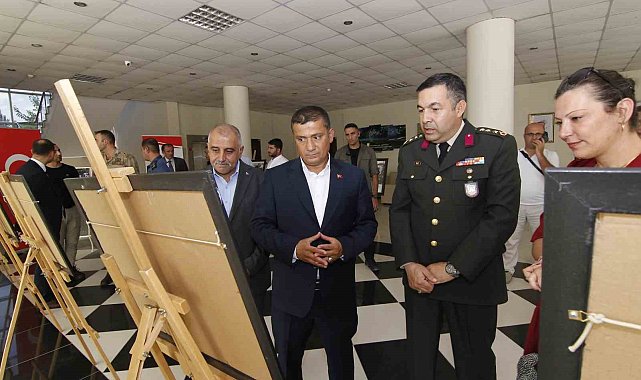 Erciş'te "Büyük Zafer Günü" fotoğraf sergisi açıldı
