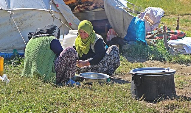 Erzincanlı göçerlerin zorlu yayla hayatı