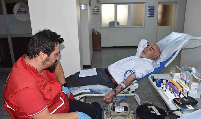 ESKİ'den Kızılay'a kan bağışı