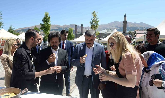 Festival coşkusu sürüyor