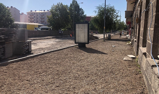 GAMP Caddesi'nde kaldırım çalışması çileye dönüştü