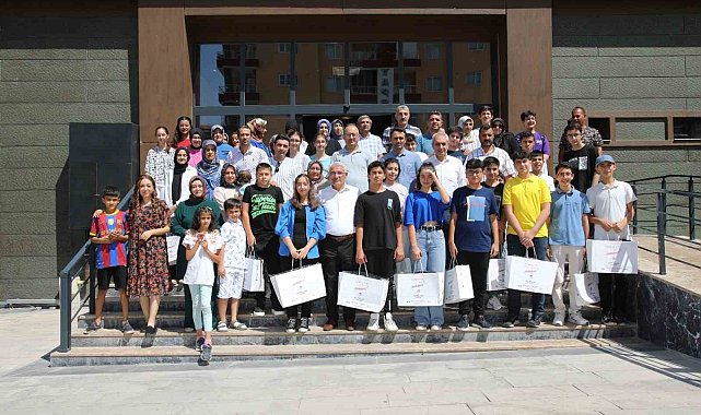 Güder, LGS&#039;de başarılı olan öğrencileri ağırladı