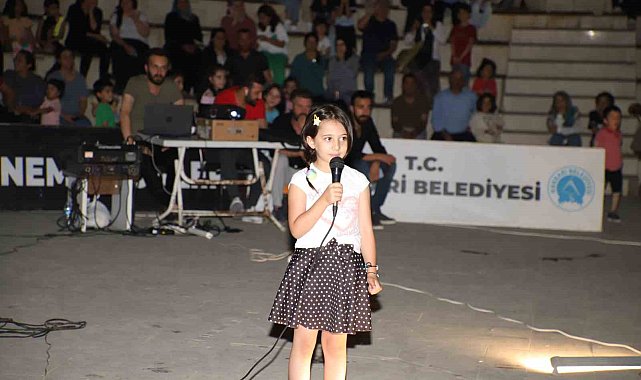 Hakkarili çocuklar sesleri ile mest etti