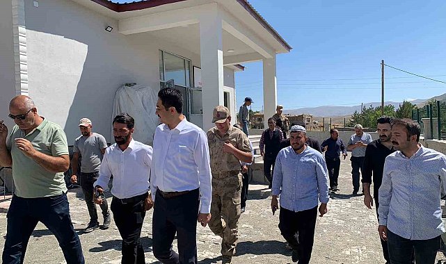 Hamur Kaymakamı Yıldırım, Yukarı Gözlüce Köyü'nde incelemelerde bulundu
