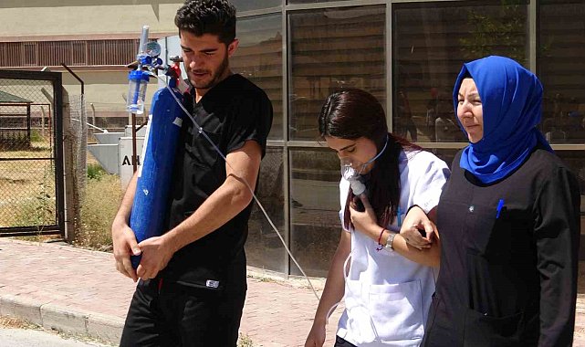 Hastanede gerçeği aratmayan deprem tatbikatı